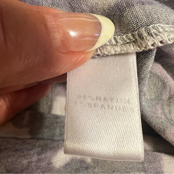 St. John Purple Printed Scoop Neck Blouse Sz P - Picture 8 of 12